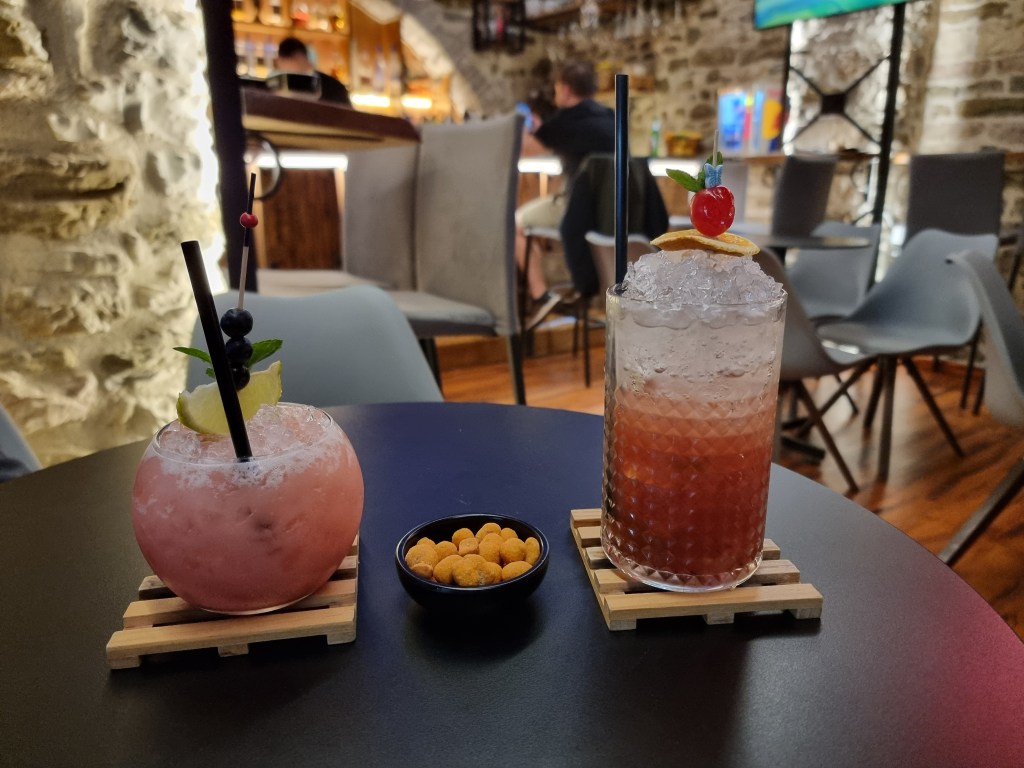 Hangover Cocktail Bar Gjirokastër